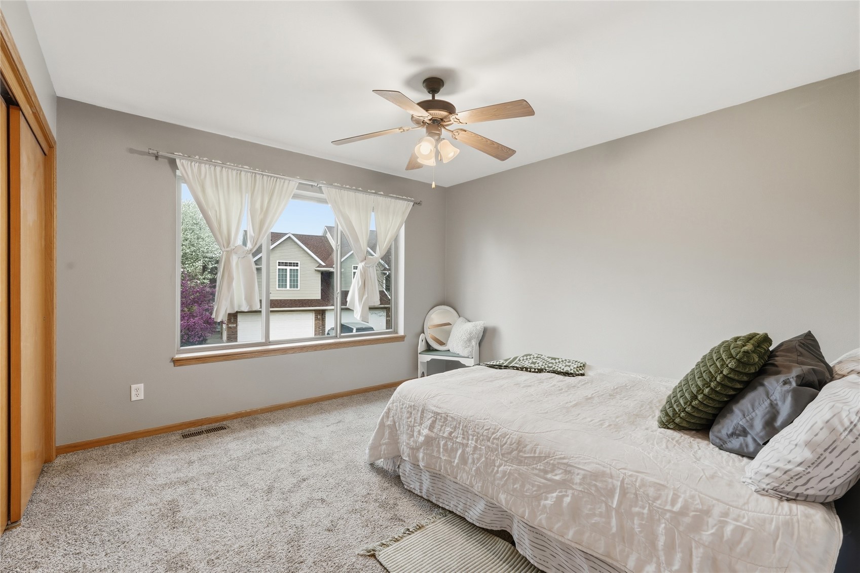 2312 Belmont Drive Coralville IA 52241