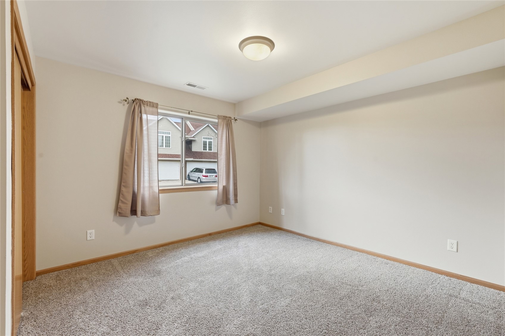 2312 Belmont Drive Coralville IA 52241
