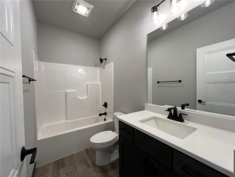 1296 Berkshire Lane North Liberty IA 52317