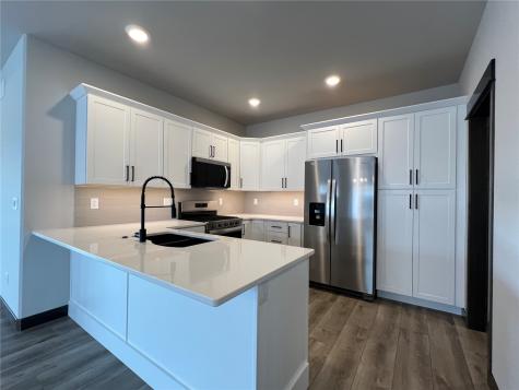 1296 Berkshire Lane North Liberty IA 52317