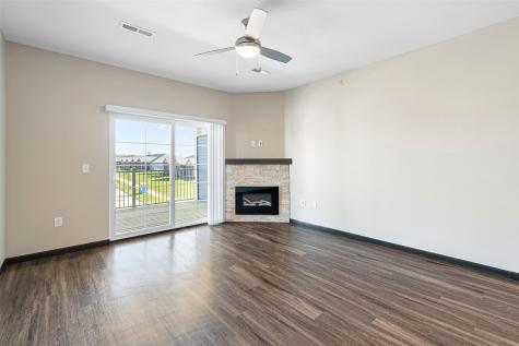 2877 Spring Rose Circle Coralville IA 52241
