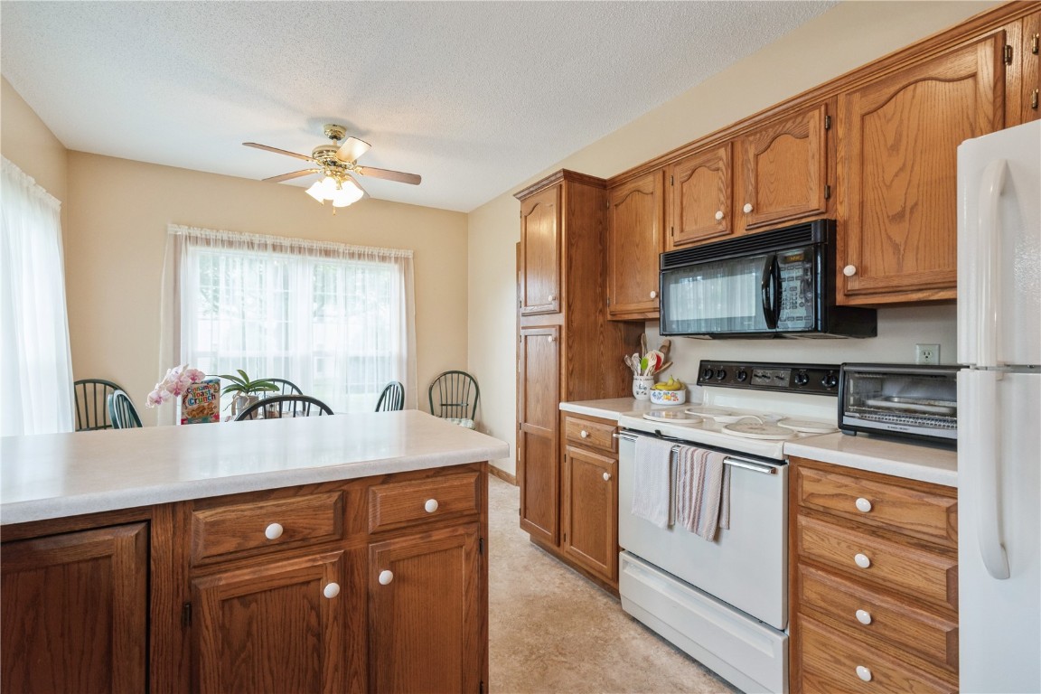 4555 Westchester Drive NE Cedar Rapids IA 52402