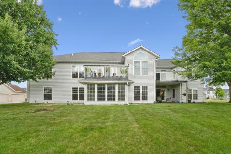 4555 Westchester Drive NE Cedar Rapids IA 52402
