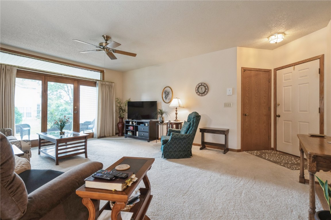 4555 Westchester Drive NE Cedar Rapids IA 52402