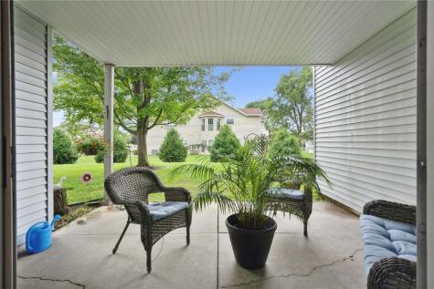 4555 Westchester Drive NE Cedar Rapids IA 52402
