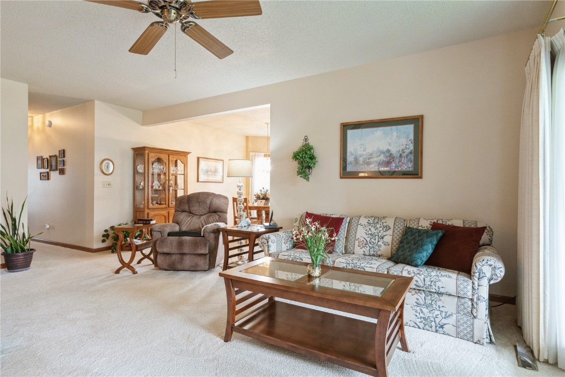 4555 Westchester Drive NE Cedar Rapids IA 52402