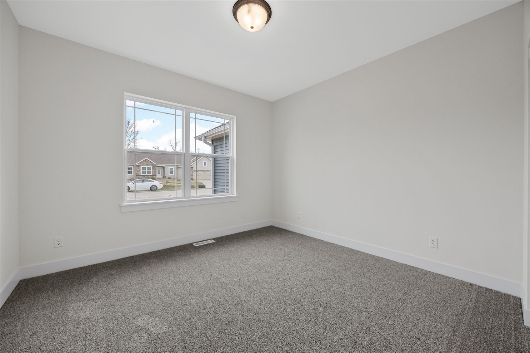 5658 Meadow Grass Circle SE Cedar Rapids IA 52403