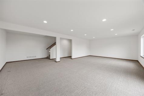 5658 Meadow Grass Circle SE Cedar Rapids IA 52403
