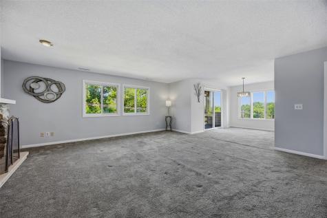 1726 Applewood Place NE Cedar Rapids IA 52402