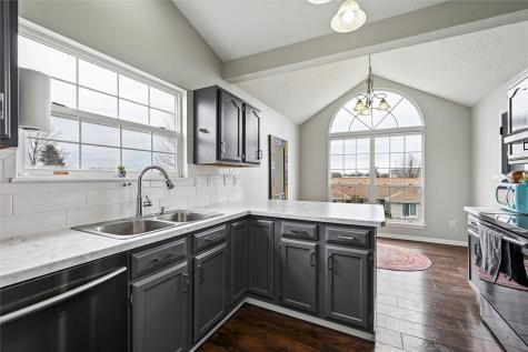 3225 Willowridge Road Marion IA 52302