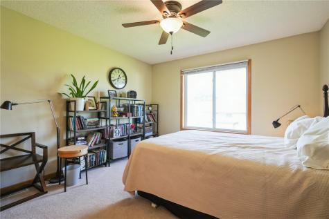 3313 Stoneview Circle SW Cedar Rapids IA 52404