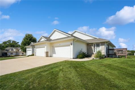 3313 Stoneview Circle SW Cedar Rapids IA 52404