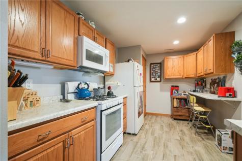 3313 Stoneview Circle SW Cedar Rapids IA 52404