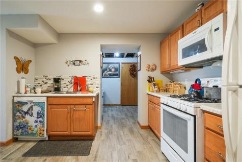 3313 Stoneview Circle SW Cedar Rapids IA 52404