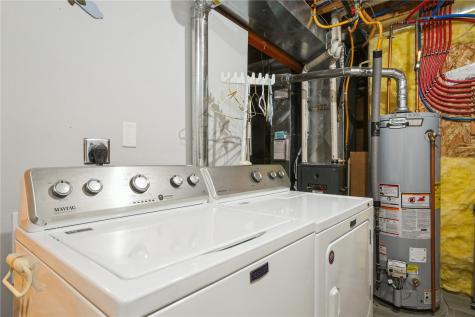 3313 Stoneview Circle SW Cedar Rapids IA 52404