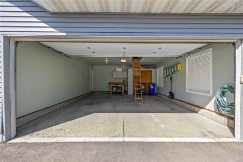 4300 Westchester Drive NE Cedar Rapids IA 52402