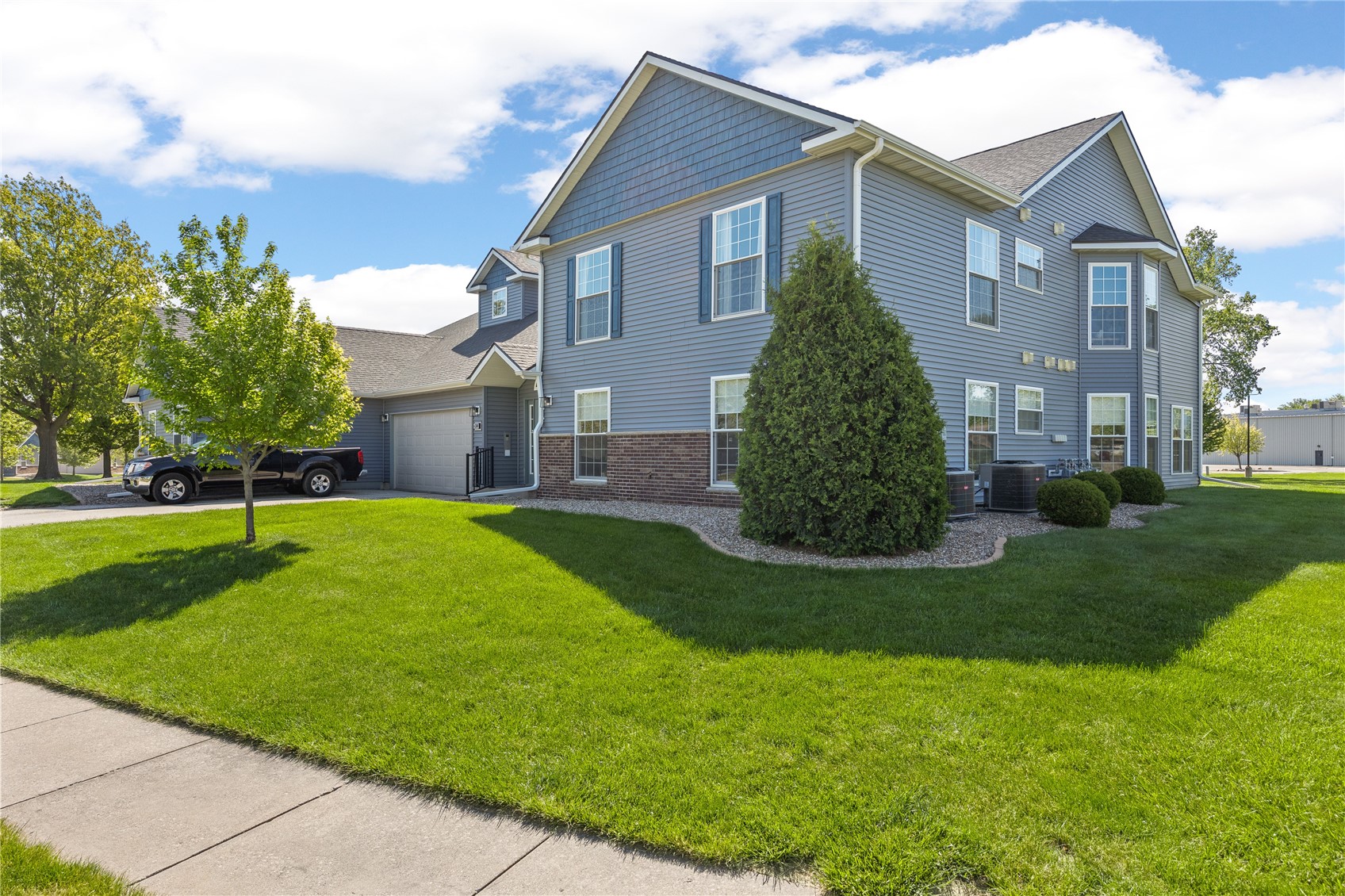 4300 Westchester Drive NE Cedar Rapids IA 52402