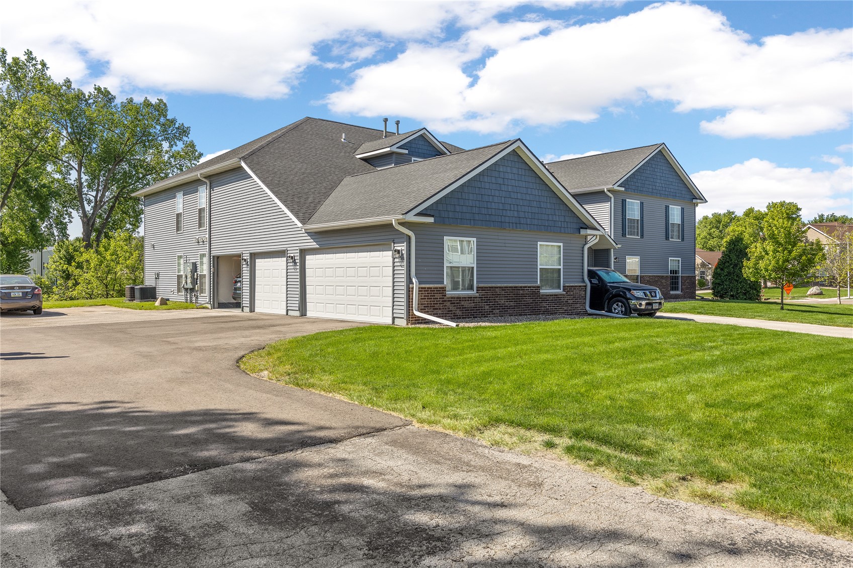 4300 Westchester Drive NE Cedar Rapids IA 52402