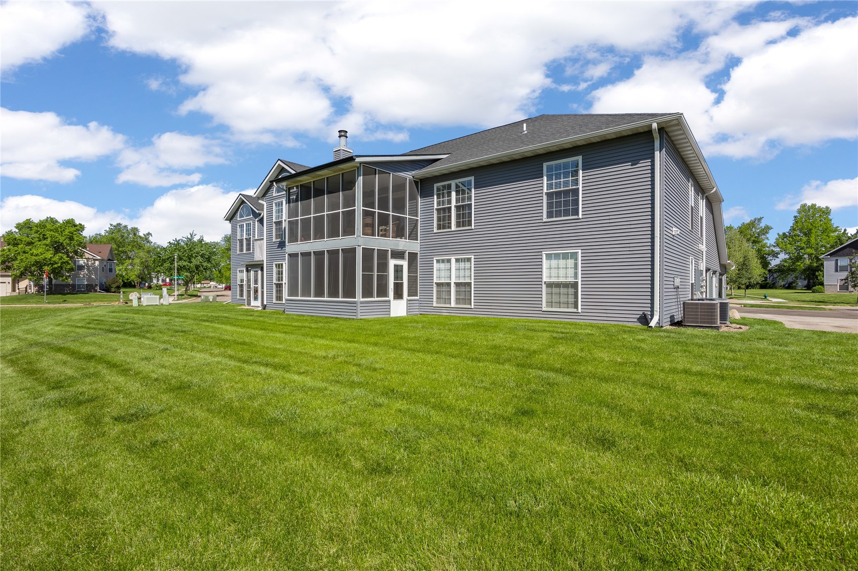 4300 Westchester Drive NE Cedar Rapids IA 52402