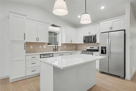 922 Oak Drive Palo IA 52324