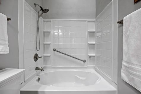 529 East Post Road SE Cedar Rapids IA 52403