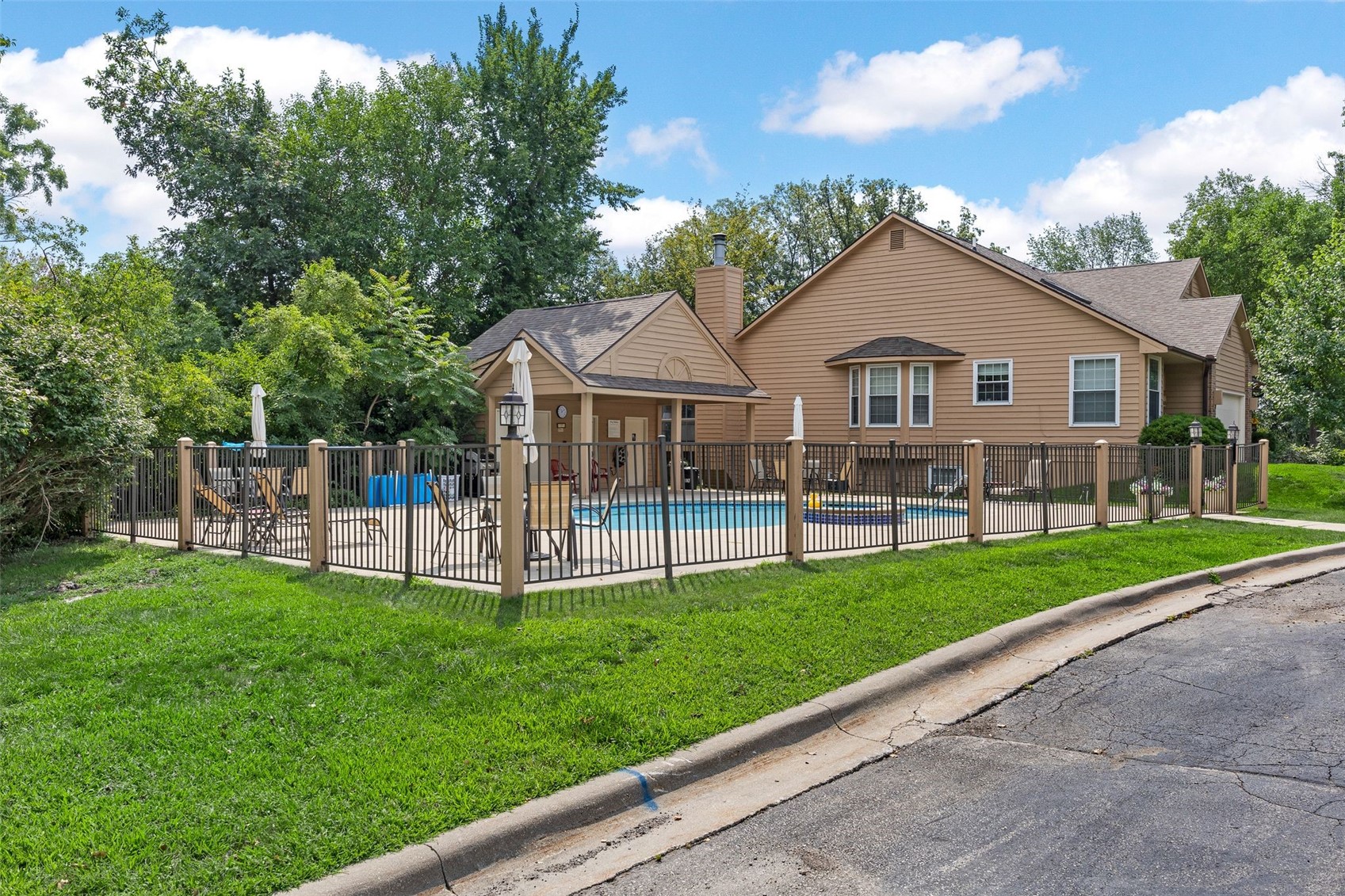529 East Post Road SE Cedar Rapids IA 52403