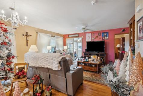 822 10th Avenue SW Mt Vernon IA 52314