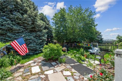 822 10th Avenue SW Mt Vernon IA 52314