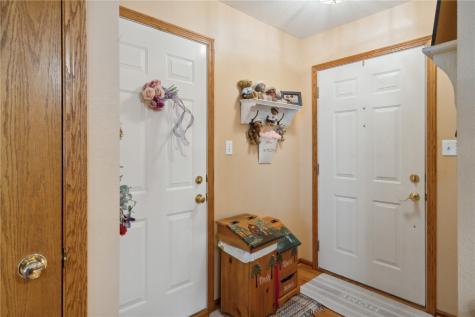 822 10th Avenue SW Mt Vernon IA 52314