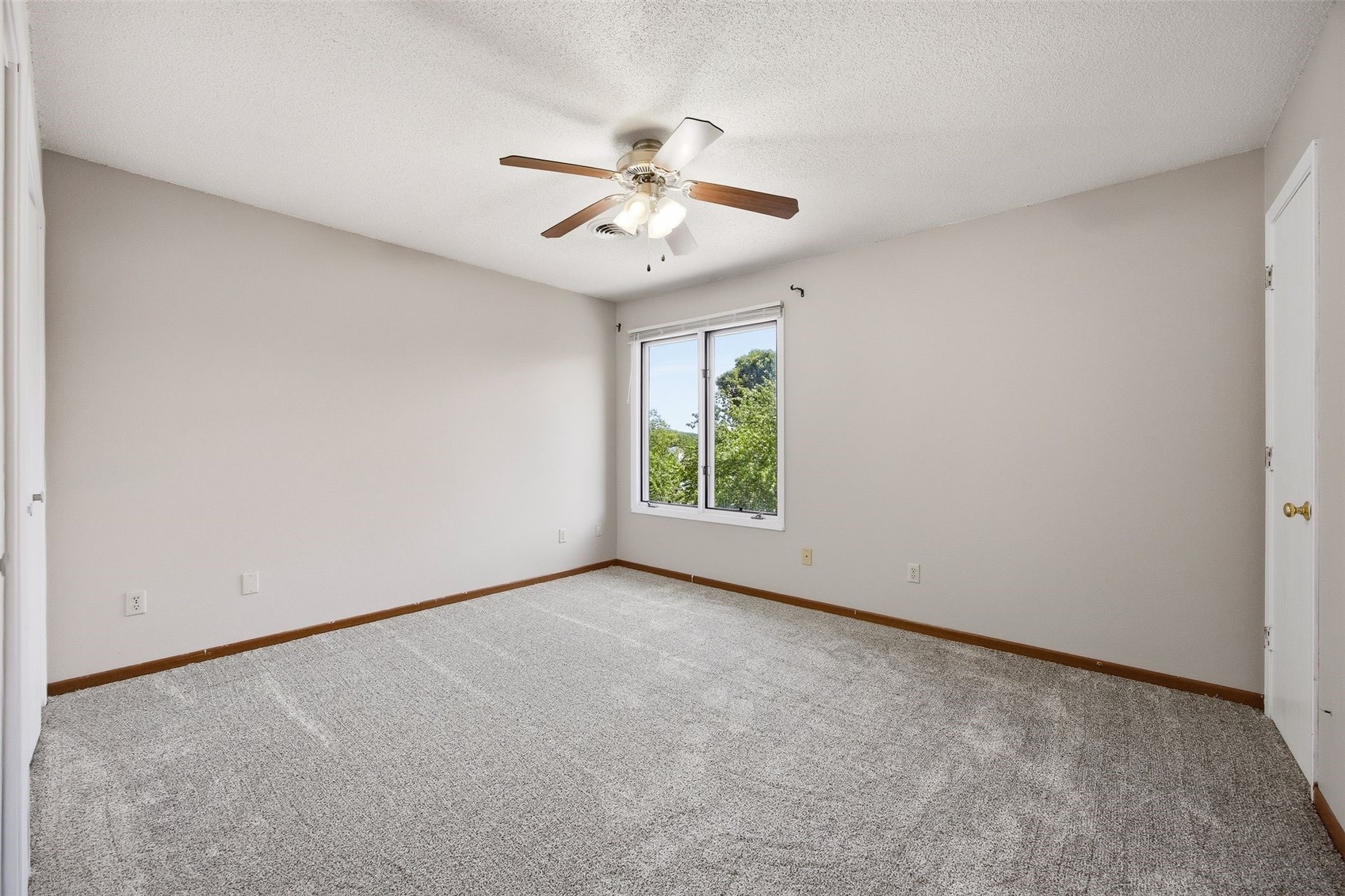 924 Westside Drive Iowa City IA 52246