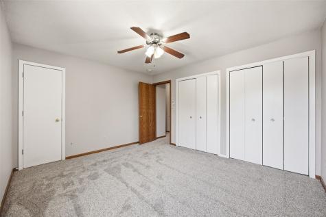 924 West Side Drive Iowa City IA 52246