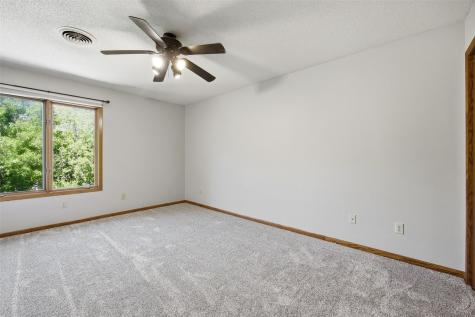 924 West Side Drive Iowa City IA 52246