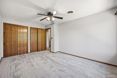 924 West Side Drive Iowa City IA 52246