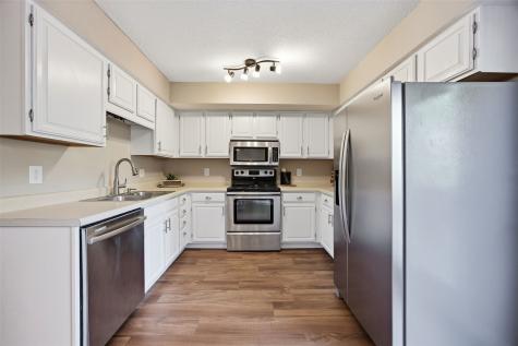 924 West Side Drive Iowa City IA 52246