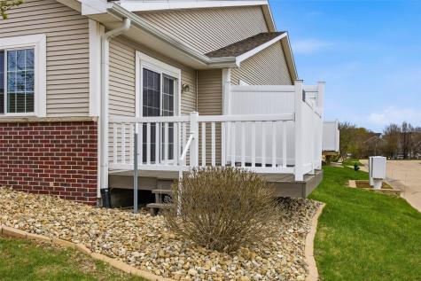 1033 74 Street NE Cedar Rapids IA 52402