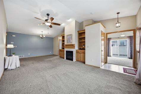 1033 74 Street NE Cedar Rapids IA 52402