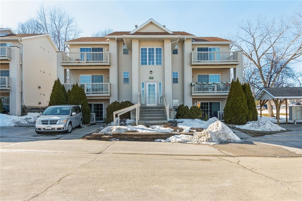 3507 E Avenue NW Cedar Rapids IA 52405