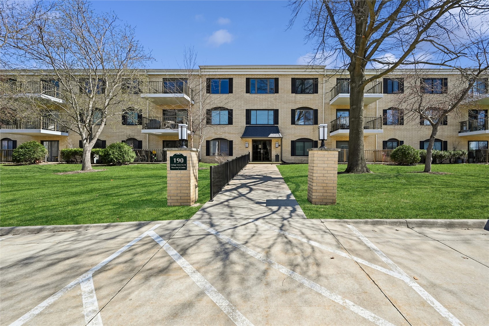 190 Cottage Grove Avenue SE Cedar Rapids IA 52403