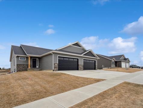 827 Prairie View Drive West Branch IA 52358