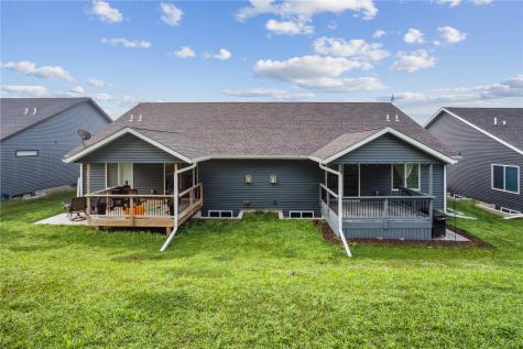 915 Prairie View Drive West Branch IA 52358