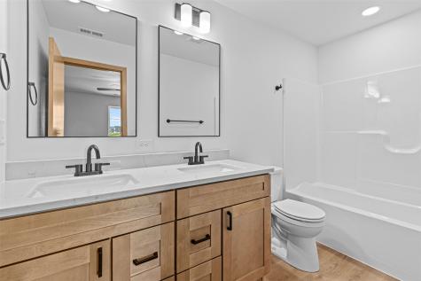 628 Catherine Drive Tiffin IA 52340