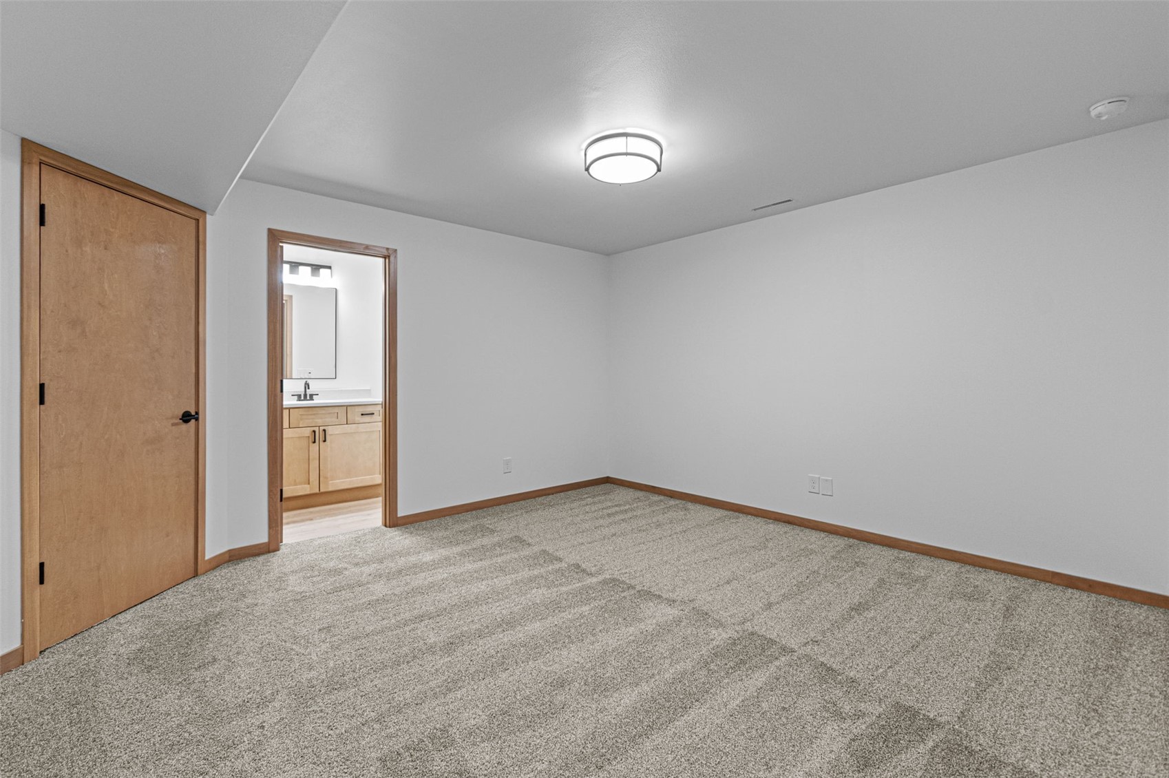 628 Catherine Drive Tiffin IA 52340
