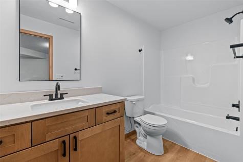 628 Catherine Drive Tiffin IA 52340