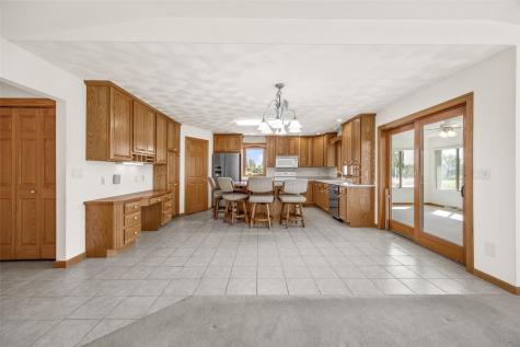 23620 Gombert Drive Anamosa IA 52205