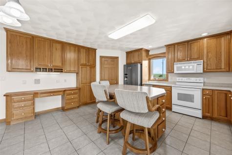 23620 Gombert Drive Anamosa IA 52205