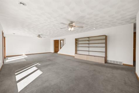 23620 Gombert Drive Anamosa IA 52205