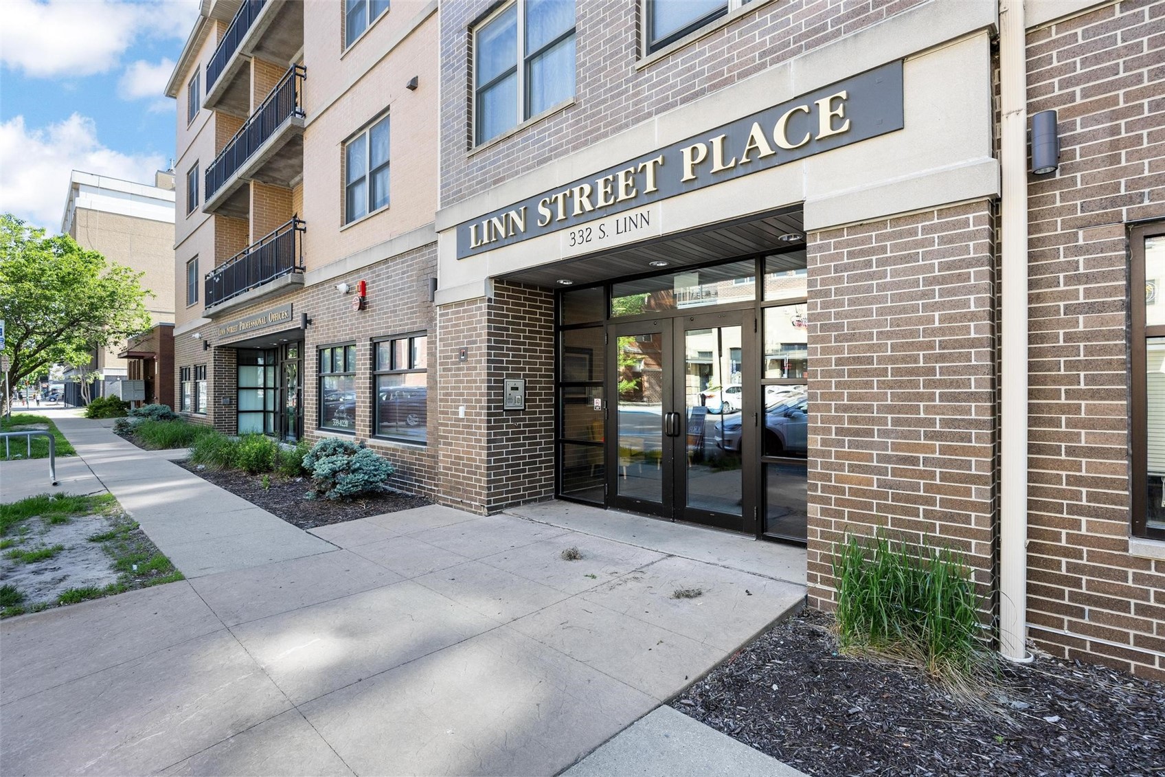 332 S Linn Street Iowa City IA 52240