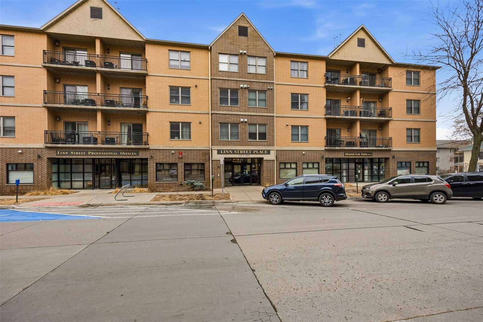 332 S Linn Street Iowa City IA 52240