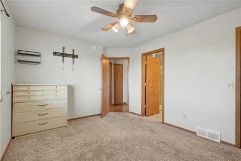 1240 44th Street Marion IA 52302