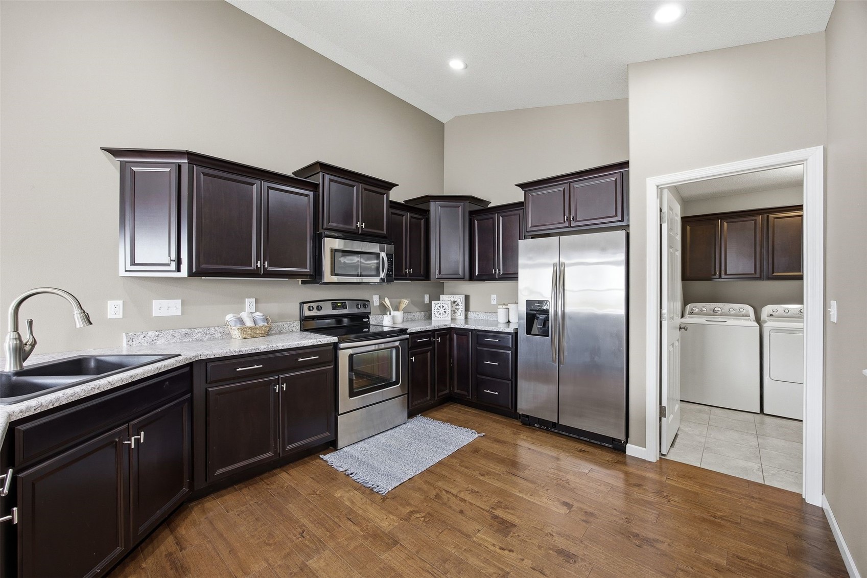 7003 Waterview Drive SW Cedar Rapids IA 52404